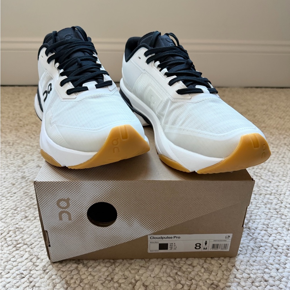 On Running Cloudpulse Pro White and Black Shoes, Men Size 8
